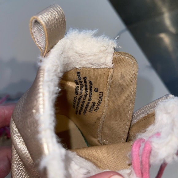 EUC soft gold with pink laces size 7 toddler purchased from Nordstrom. - Picture 6 of 6